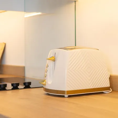 아파트 3, King's Court *